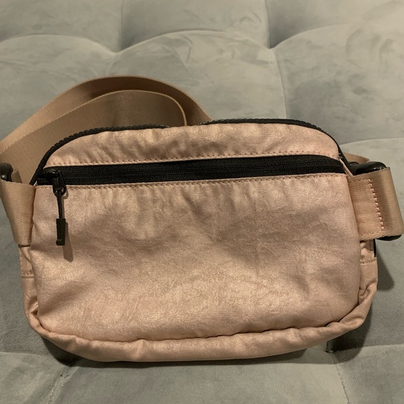 RARE 🦄 Original OG Lululemon Everywhere Belt Bag Peach Gold TB2 - Picture 3 of 13